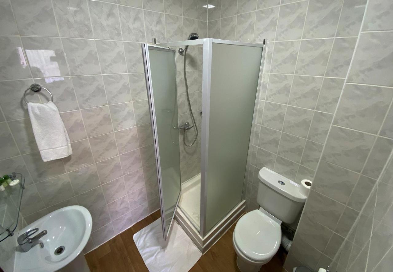 Lampton Guest House Hounslow Esterno foto